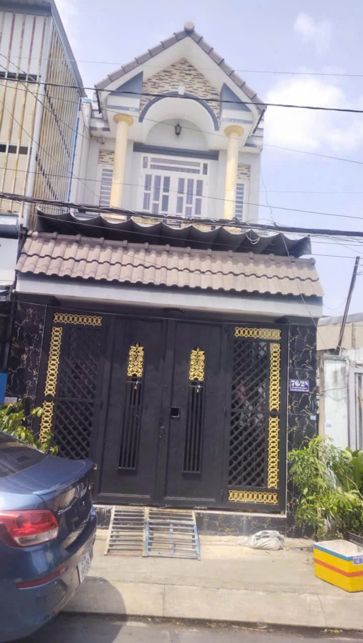 BÁN LỖ VỐN - BÁN GẤP Nhà mới đẹp/ mặt tiền tại Xuân Thới Đông, Hóc Môn