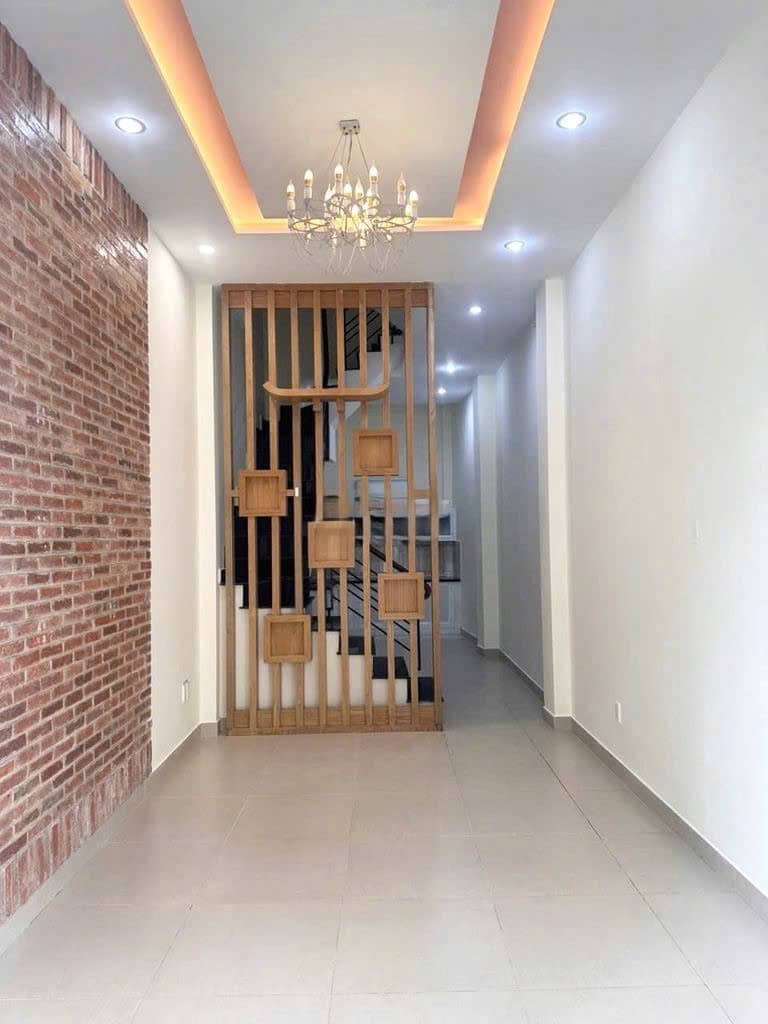 NHÀ MẶT TIỀN NGÔ THỜI NHIỆM